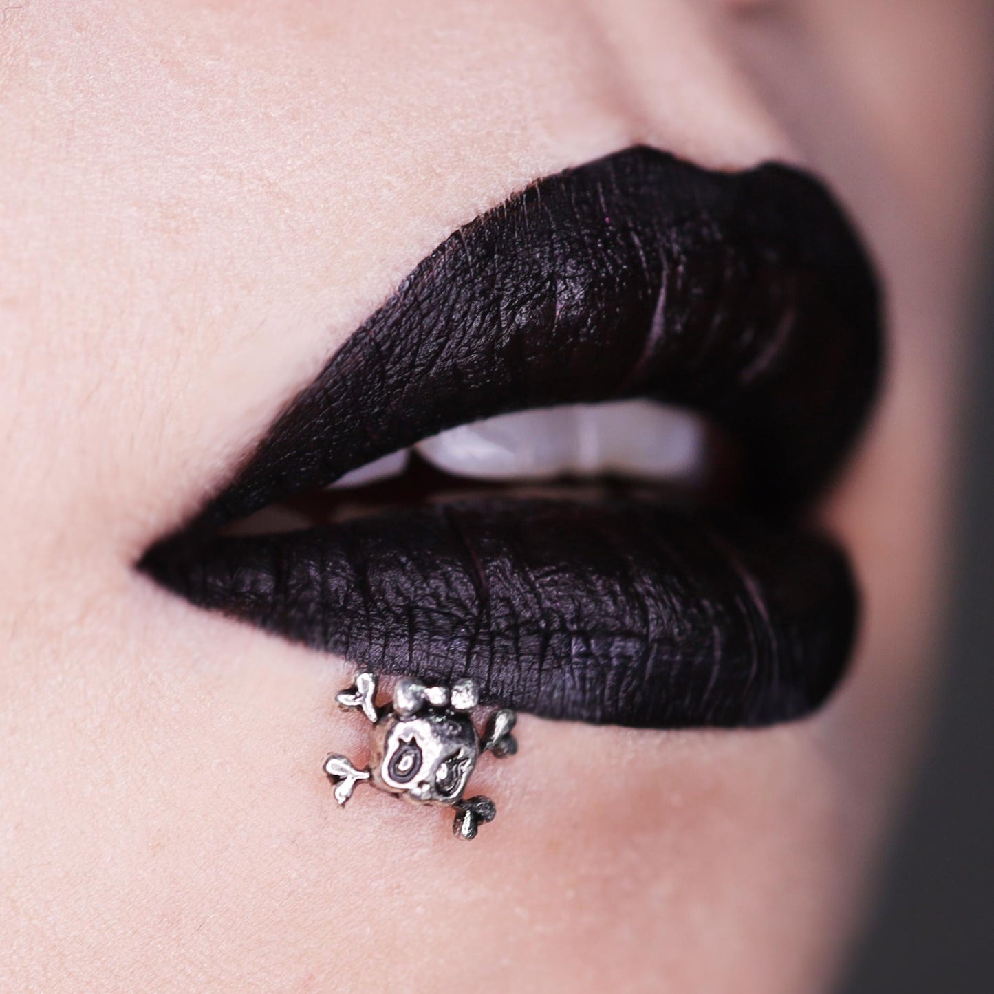 Mini Skull Stud