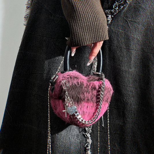 Fluffy Heart Chain Bag
